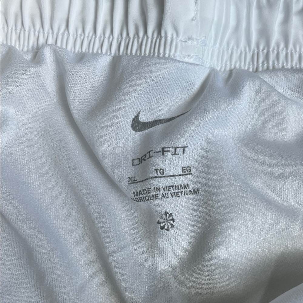 2 Nike White Running Shorts, new - Picture 5 of 6